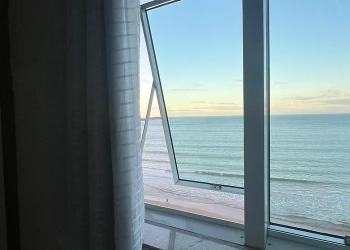 Apartamento De Frente Para O Mar- Praia Do Morro- Guarapari